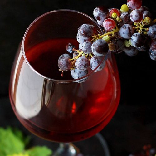 Discovering the Art of Wine Pairing at Grape Market Events